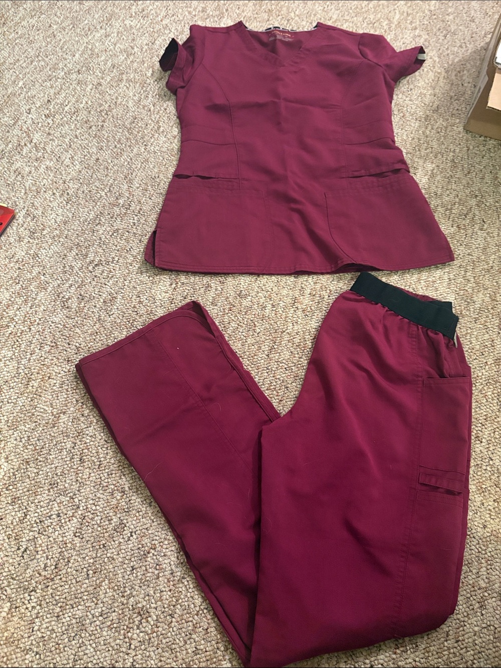 HeartSoul Women's Burgundy Pants & Top Scrub Set size xsmall